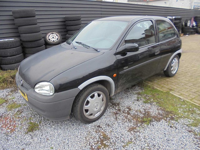 Opel - 1999 - corsa - 1.2i-16v centennial - xr-pf-28 - afbeelding 1 van  9