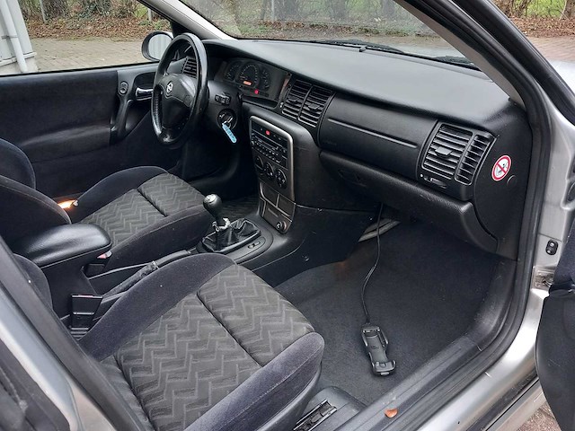 Opel - 2000 - vectra wagon - 2.5 v6 sport edition ii - personenauto - afbeelding 5 van  19
