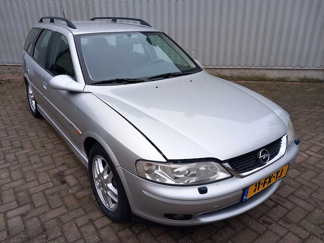 Opel - 2000 - vectra wagon - 2.5 v6 sport edition ii - personenauto - afbeelding 12 van  19
