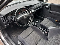 Opel - 2000 - vectra wagon - 2.5 v6 sport edition ii - personenauto - afbeelding 13 van  19