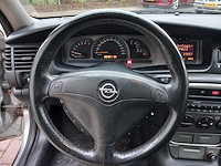 Opel - 2000 - vectra wagon - 2.5 v6 sport edition ii - personenauto - afbeelding 17 van  19