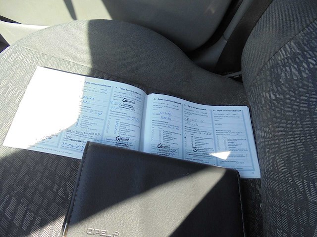 Opel - 2001 - corsa - 1.2-16v comfort - 23-hs-rb - afbeelding 3 van  11