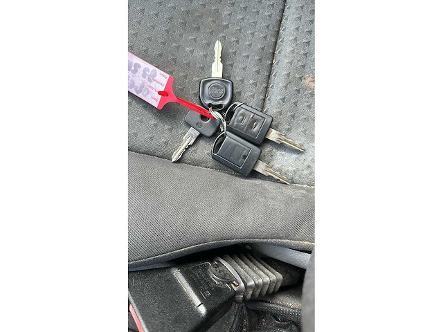 Opel - 2002 - corsa - 1.2-16v comfort - 83-skd-1 - afbeelding 3 van  12