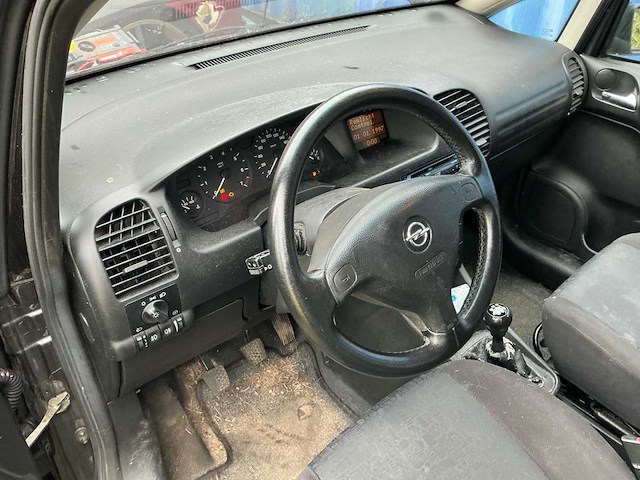 Opel - 2002 - zafira - 2.2-16v elegance - personenauto - afbeelding 3 van  17