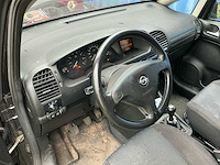 Opel - 2002 - zafira - 2.2-16v elegance - personenauto - afbeelding 3 van  17