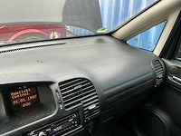 Opel - 2002 - zafira - 2.2-16v elegance - personenauto - afbeelding 7 van  17