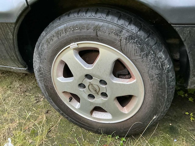 Opel - 2002 - zafira - 2.2-16v elegance - personenauto - afbeelding 14 van  17