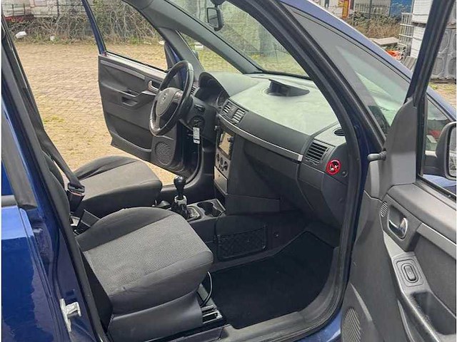 Opel - 2003 - meriva - 1.6 cosmo - personenauto - afbeelding 3 van  12