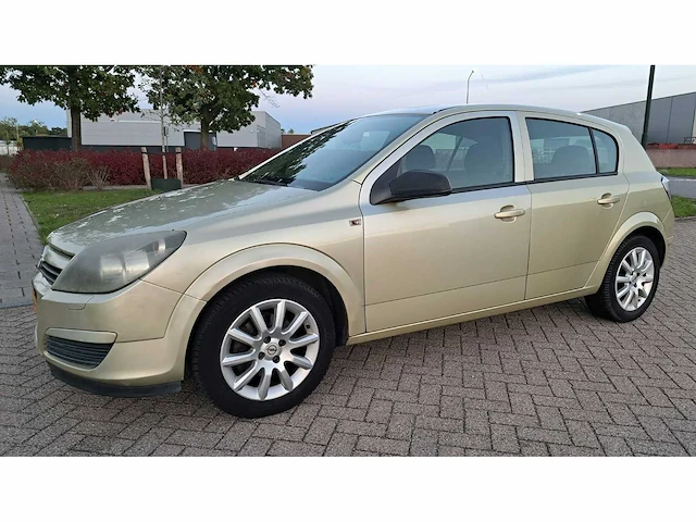 Opel - 2004 - astra - 1.4 enjoy - 23-pk-gf - afbeelding 1 van  9