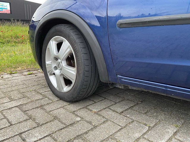 Opel - 2004 - corsa - 1.2-16v maxx - personenauto - afbeelding 19 van  25