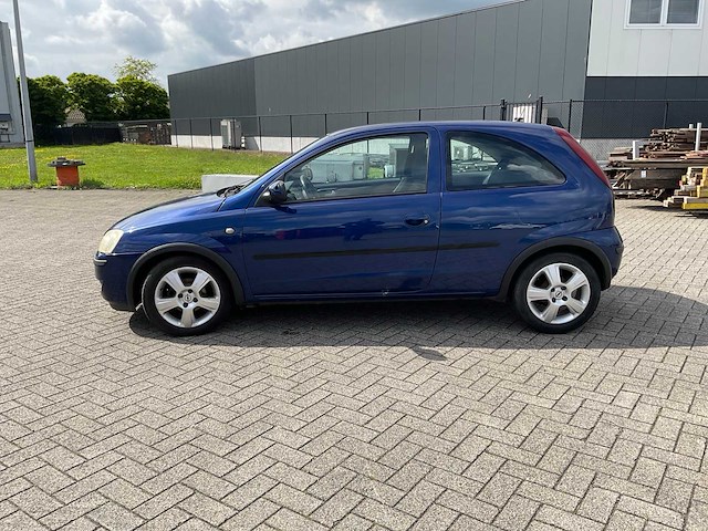 Opel - 2004 - corsa - 1.2-16v maxx - personenauto - afbeelding 4 van  25