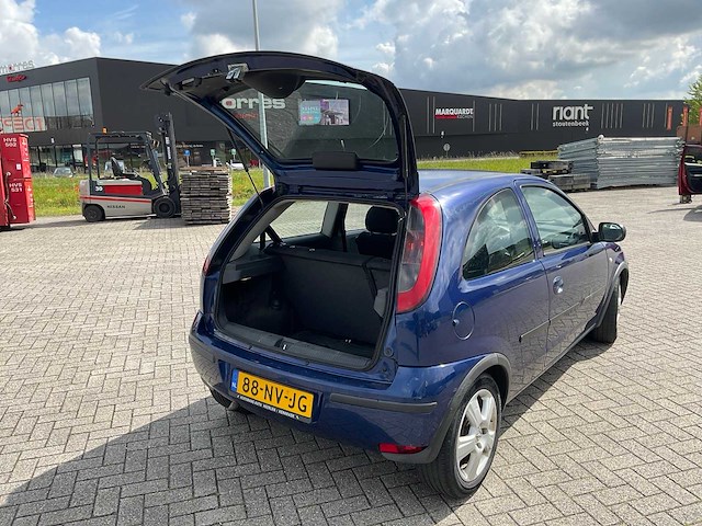 Opel - 2004 - corsa - 1.2-16v maxx - personenauto - afbeelding 8 van  25