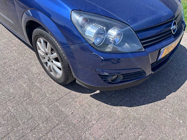 Opel - 2005 - astra - 1.4 enjoy - personenauto - afbeelding 15 van  22