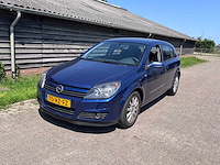 Opel - 2005 - astra - 1.4 enjoy - personenauto - afbeelding 1 van  22