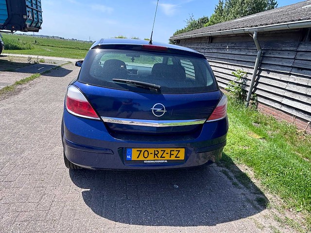 Opel - 2005 - astra - 1.4 enjoy - personenauto - afbeelding 10 van  22