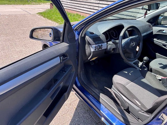 Opel - 2005 - astra - 1.4 enjoy - personenauto - afbeelding 11 van  22