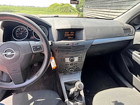 Opel - 2005 - astra - 1.4 enjoy - personenauto - afbeelding 14 van  22