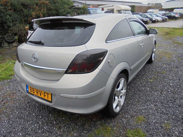 Opel - 2005 - astra gtc - 1.8 cosmo - 88-rv-ft - afbeelding 5 van  11