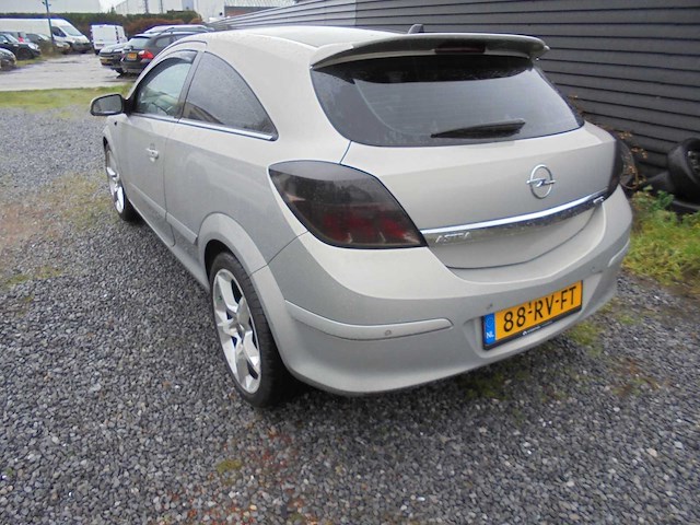 Opel - 2005 - astra gtc - 1.8 cosmo - 88-rv-ft - afbeelding 6 van  11