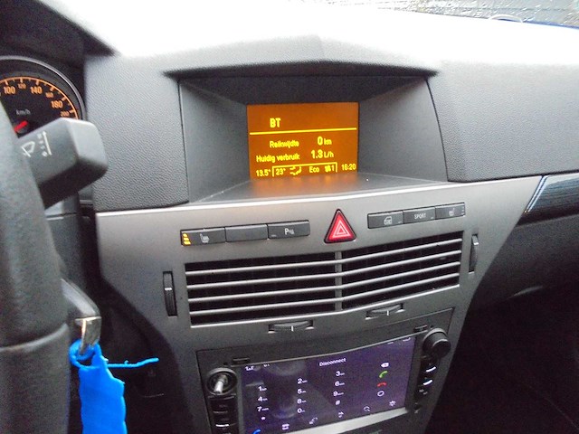 Opel - 2005 - astra gtc - 1.8 cosmo - 88-rv-ft - afbeelding 11 van  11