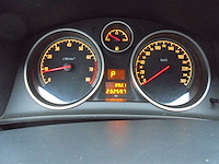 Opel - 2005 - astra gtc - 1.8 cosmo - 88-rv-ft - afbeelding 2 van  11
