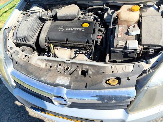 Opel - 2006 - astra - 1.6 essentia - 7-xtn-25 - afbeelding 7 van  20