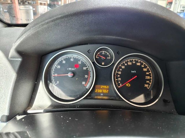 Opel - 2006 - astra - 1.6 essentia - 7-xtn-25 - afbeelding 11 van  20