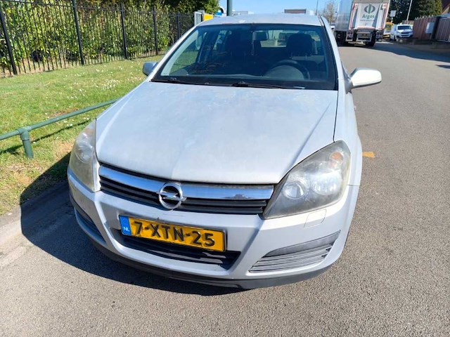 Opel - 2006 - astra - 1.6 essentia - 7-xtn-25 - afbeelding 14 van  20