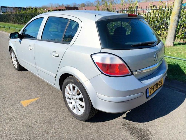 Opel - 2006 - astra - 1.6 essentia - 7-xtn-25 - afbeelding 15 van  20