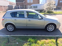 Opel - 2006 - astra - 1.6 essentia - 7-xtn-25 - afbeelding 18 van  20
