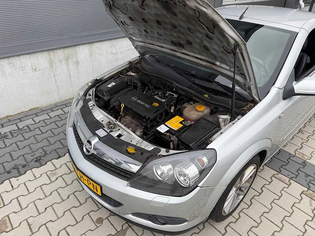 Opel - 2006 - astra twintop - 1.8 enjoy - personenauto - afbeelding 14 van  25