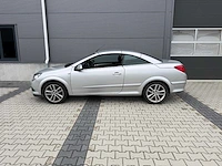 Opel - 2006 - astra twintop - 1.8 enjoy - personenauto - afbeelding 12 van  25