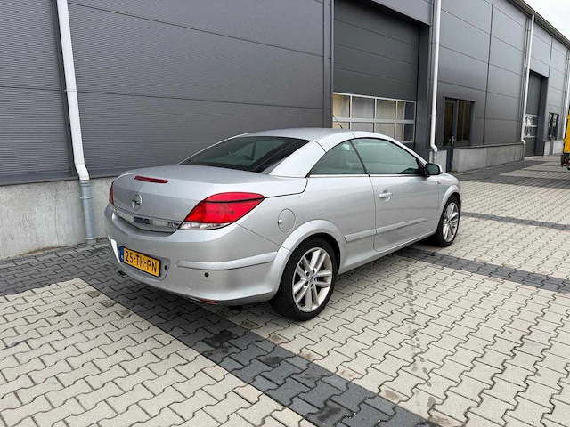Opel - 2006 - astra twintop - 1.8 enjoy - personenauto - afbeelding 20 van  25