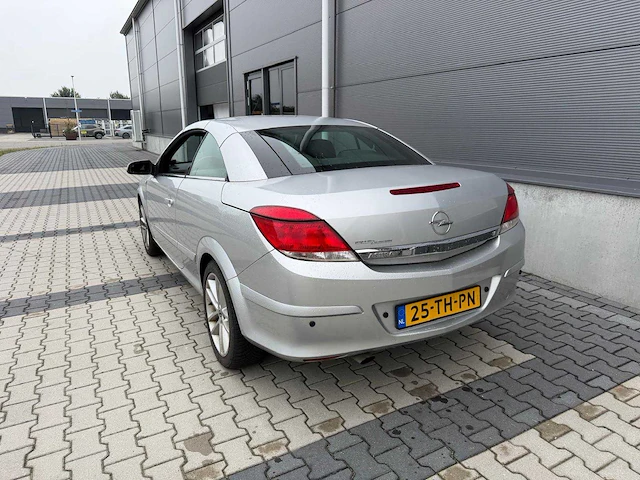 Opel - 2006 - astra twintop - 1.8 enjoy - personenauto - afbeelding 21 van  25