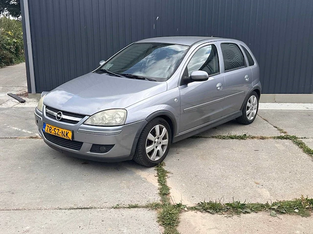 Opel - 2006 - corsa - 1.2-16v silverline - personenauto - afbeelding 1 van  14