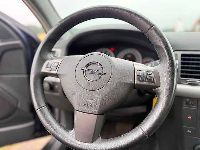 Opel - 2006 - vectra wagon - 2.8 v6 sport - 42-sp-vk - afbeelding 2 van  13