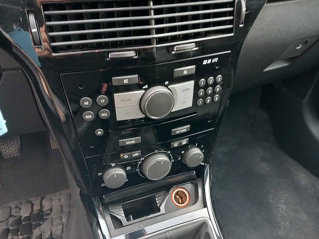 Opel - 2007 - astra twintop - 1.8 enjoy - personenauto - afbeelding 2 van  18