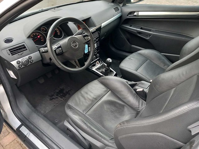 Opel - 2007 - astra twintop - 1.8 enjoy - personenauto - afbeelding 11 van  18