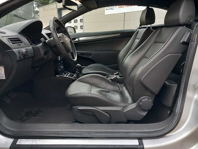 Opel - 2007 - astra twintop - 1.8 enjoy - personenauto - afbeelding 12 van  18