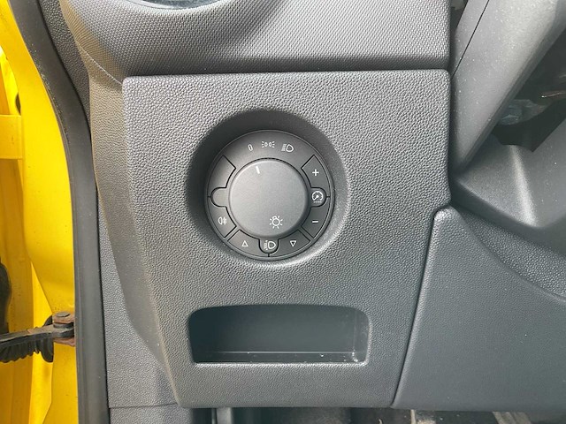 Opel - 2007 - corsa - 1.2-16v essentia - personenauto - afbeelding 11 van  19