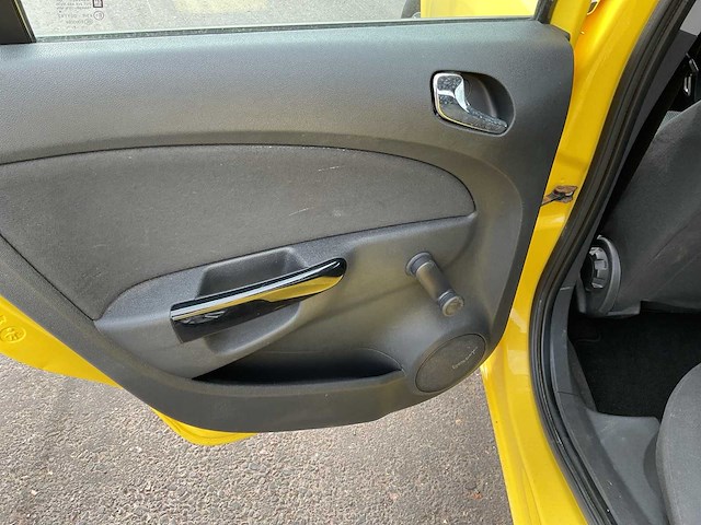 Opel - 2007 - corsa - 1.2-16v essentia - personenauto - afbeelding 14 van  24