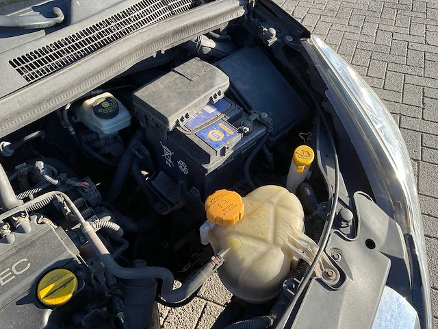Opel - 2007 - corsa - 1.2-16v essentia - personenauto - afbeelding 3 van  22