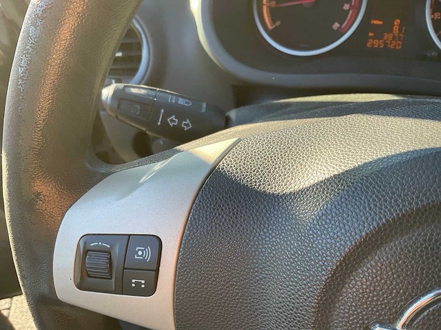 Opel - 2007 - corsa - 1.2-16v essentia - personenauto - afbeelding 14 van  22