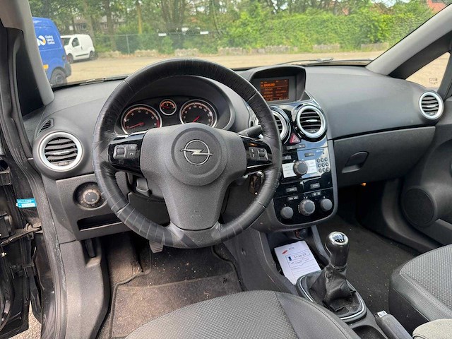 Opel - 2007 - corsa - 1.4-16v cosmo - 51-xx-zs - afbeelding 3 van  11