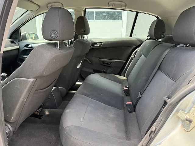 Opel - 2008 - astra - 1.6 temptation - personenauto - afbeelding 7 van  22