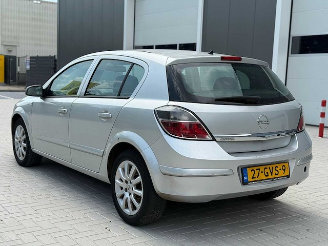 Opel - 2008 - astra - 1.6 temptation - personenauto - afbeelding 17 van  22