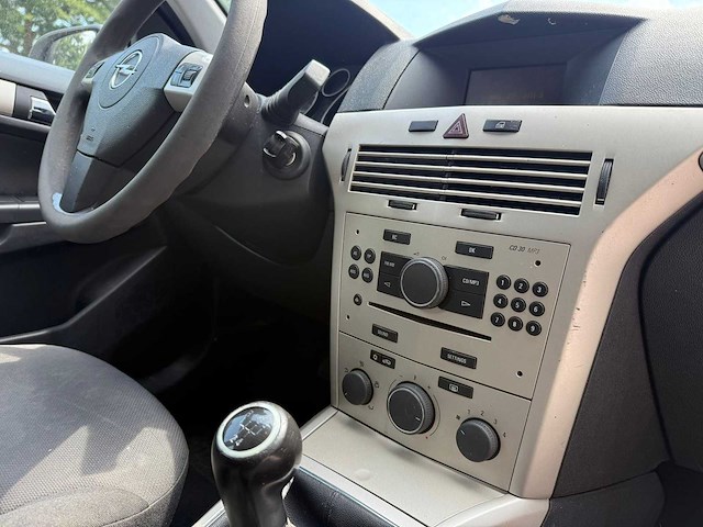 Opel - 2008 - astra - 1.6 temptation - personenauto - afbeelding 22 van  22