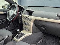 Opel - 2008 - astra gtc - 1.6 temptation - 15-zd-rs - afbeelding 12 van  24