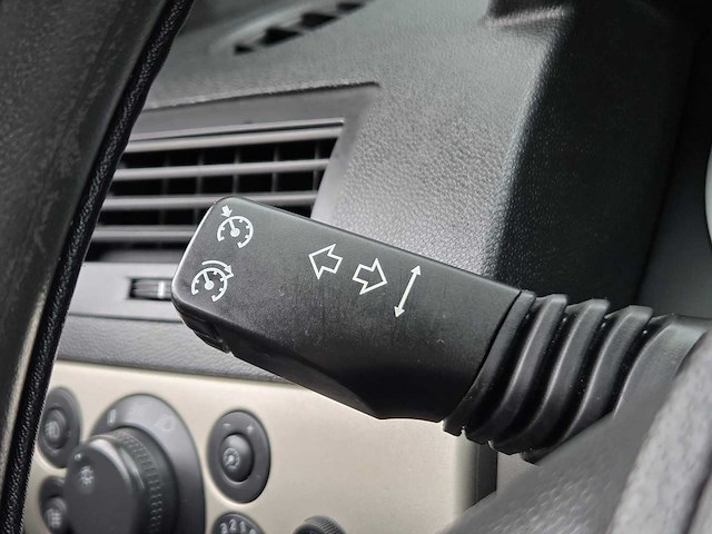 Opel - 2008 - astra gtc - 1.6 temptation - 15-zd-rs - afbeelding 5 van  24