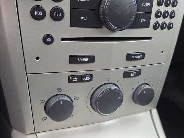 Opel - 2008 - astra gtc - 1.6 temptation - 15-zd-rs - afbeelding 6 van  24